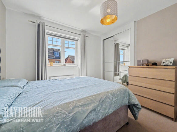 4 bed Detached for sale Image 10