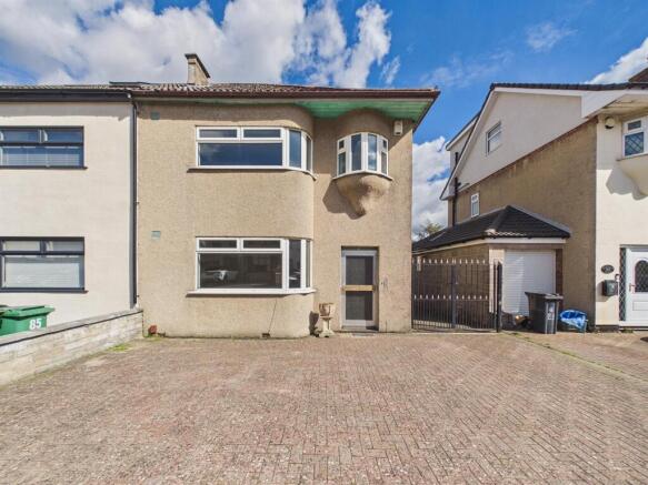 1 - 3 Bedroom Semi-Detached House with Garage.jpg
