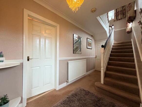 3 bed Detached for sale Image 8