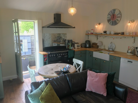 Kitchen/Sitting room
