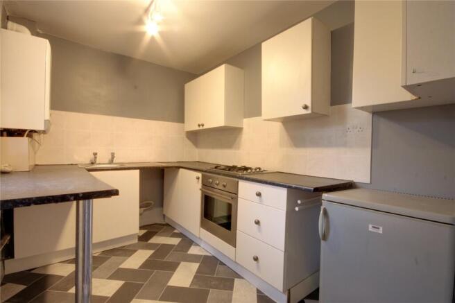2 bed Terraced to rent Image 4