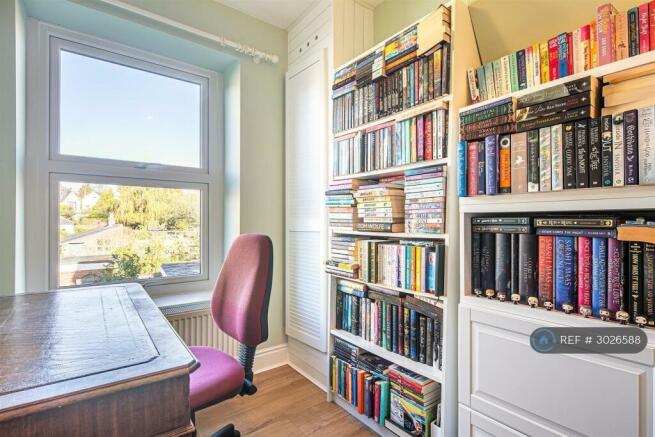 3 bed Terraced to rent Image 8