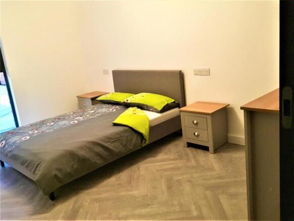 1 bed Flat to rent Image 4