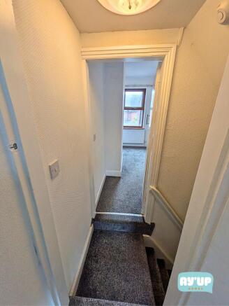 3 bed Terraced to rent Image 12
