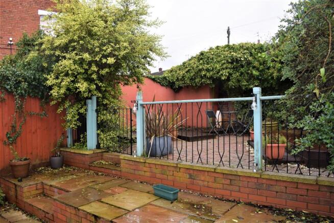 Garden1.JPG