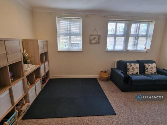 3 bed Terraced to rent Image 9