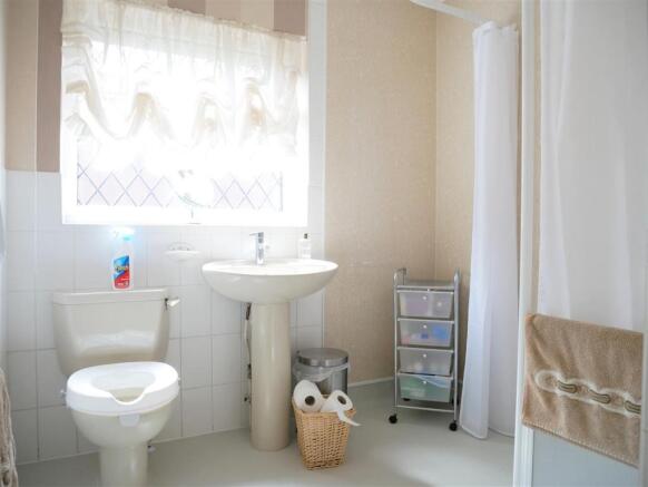shower room.JPG