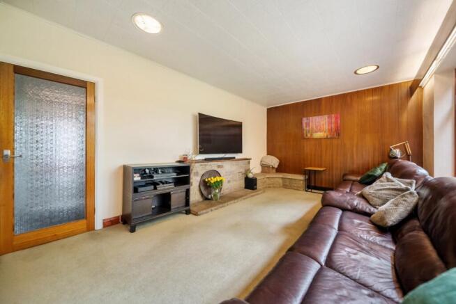 4 bed Detached for sale Image 7