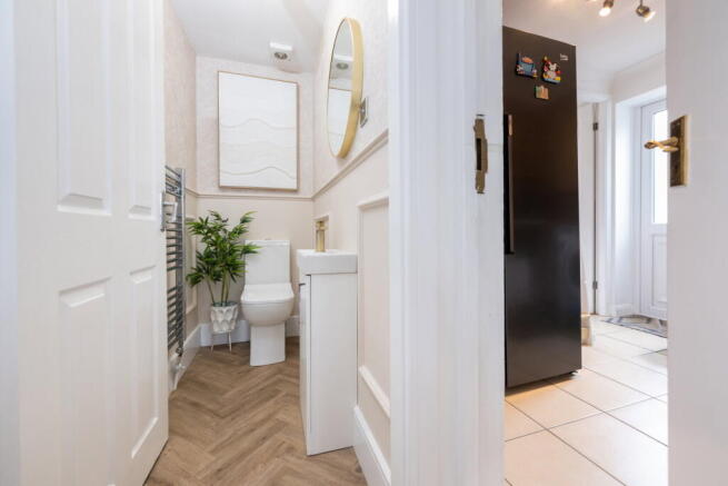 4 bed Detached for sale Image 11