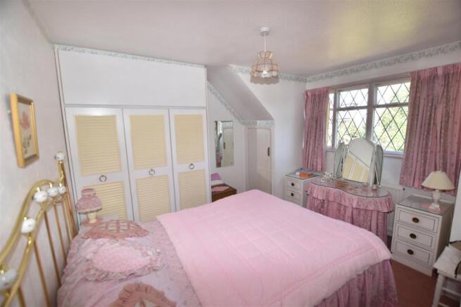 BEDROOM 2