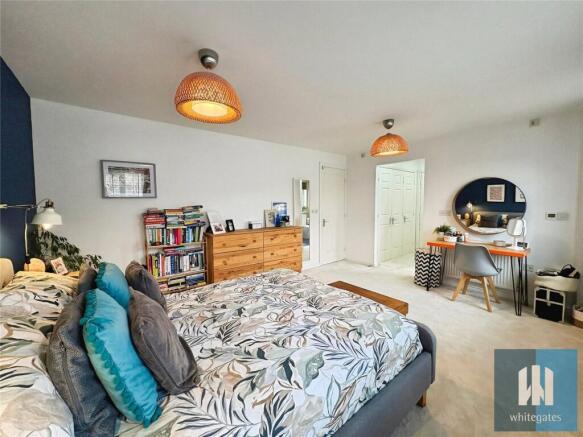 4 bed Detached for sale Image 9