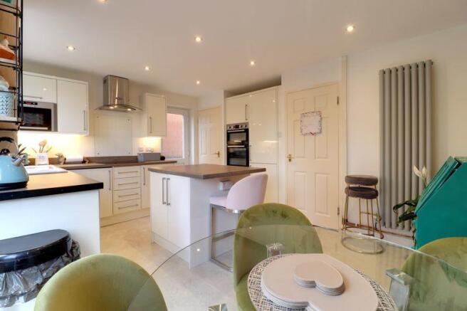 Kitchen/Dining Room