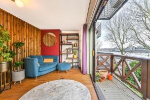 27, Rainbow Avenue, London E14 3AR