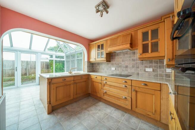 Kitchen / Dining Area