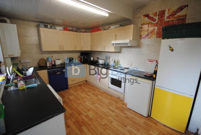 7 bed Terraced to rent Image 8