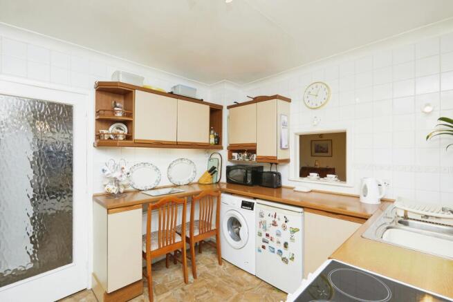Moorfield Crescent, Sandiacre, Nottingham, Derbyshire, NG10 photo 4