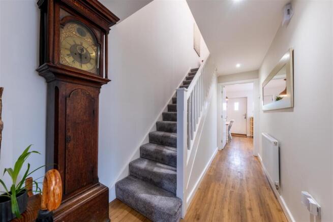 2 Hill Garth Road-015.jpg