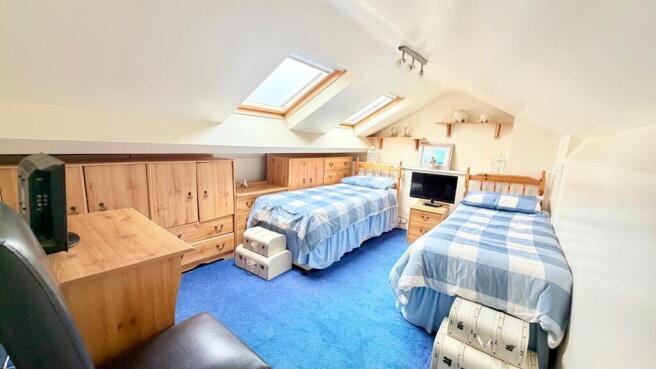 2 bed Semi-Detached Bungalow for sale Image 10