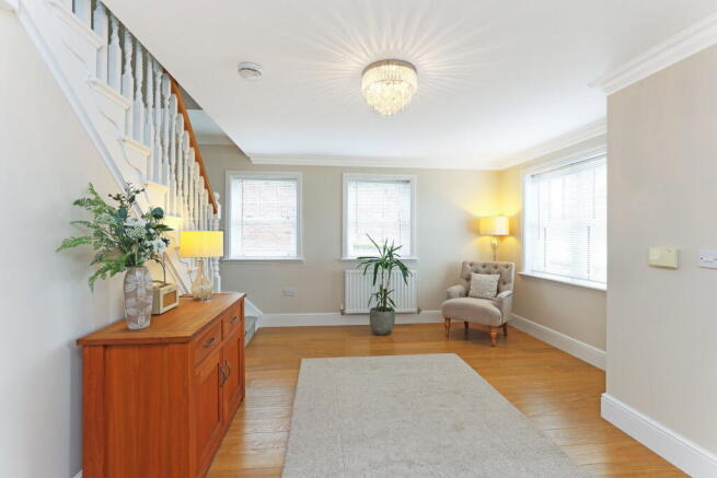 4 bed Detached for sale Image 4