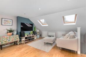 56b, Vernon Avenue, Raynes Park, London SW20 8BW