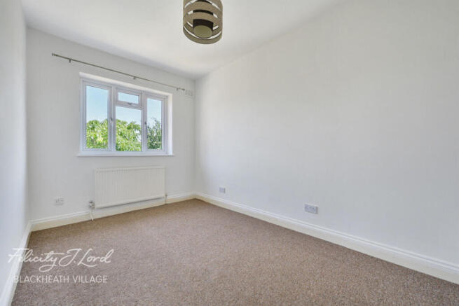 Paston Crescent, London SE12 photo 4