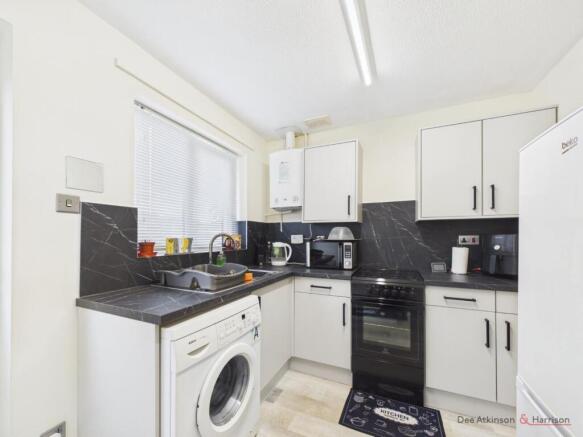 2 bed Semi-Detached Bungalow for sale Image 9