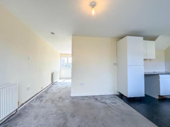 3 bed Terraced for sale Image 8
