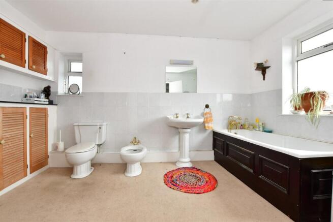 En-Suite Bathroom