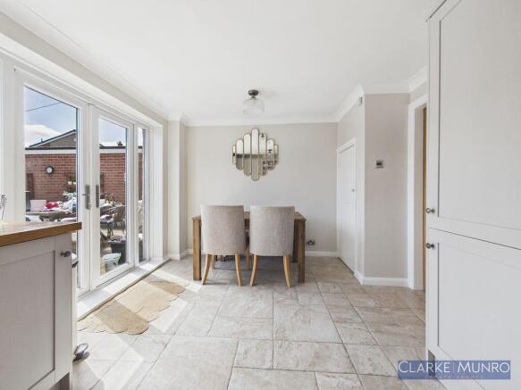 3 bed Semi-Detached for sale Image 8