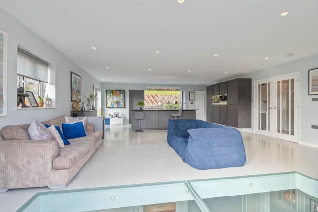 Kitchen/Lounge