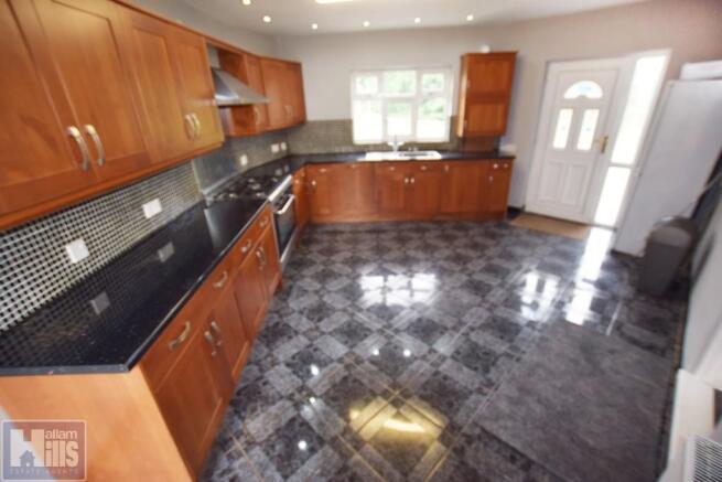 3 bed Terraced to rent Image 7