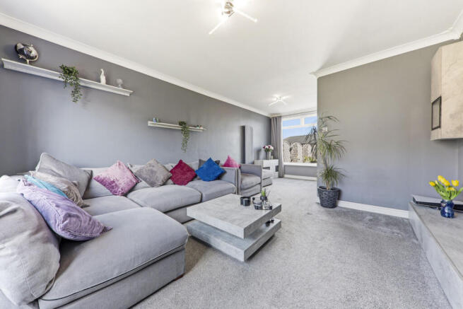 4 bed Semi-Detached for sale Image 10