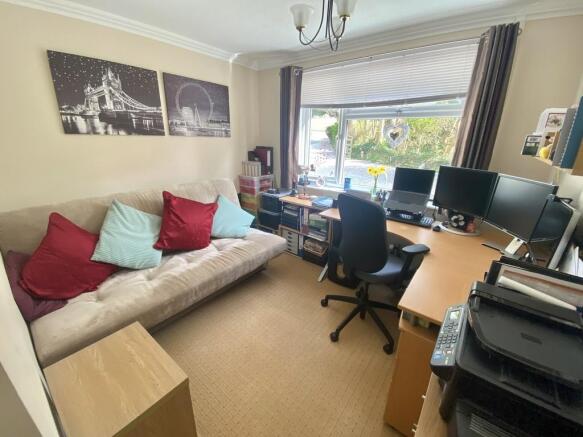 Bedroom Five/Offi...