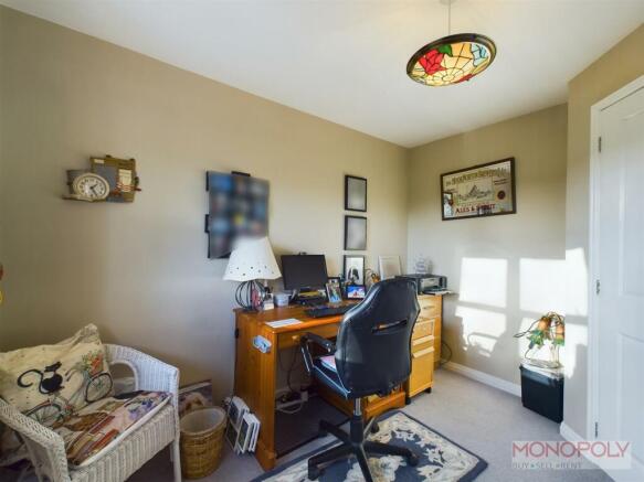CAM01943G0-PR0150-STILL013.jpg