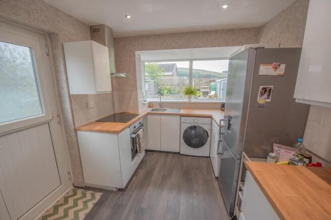 3 bed Semi-Detached for sale Image 5