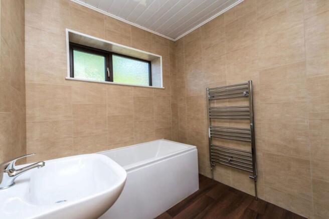 3 bed Detached Bungalow for sale Image 11