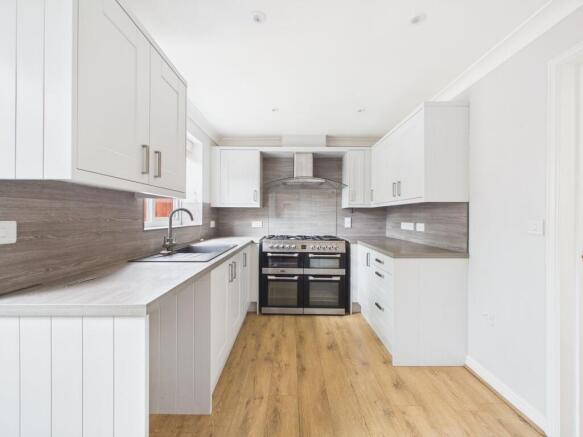 3 bed Terraced for sale Image 8
