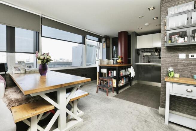 Lounge / Kitchen