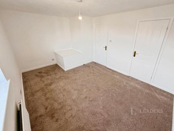 2 bed Terraced to rent Image 7