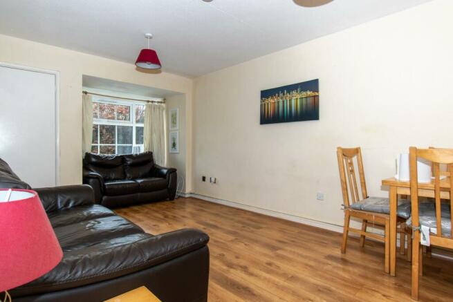 Lounge/ Dining Room