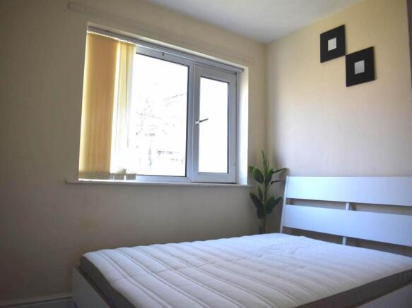 Bedroom 1 - mayfair 