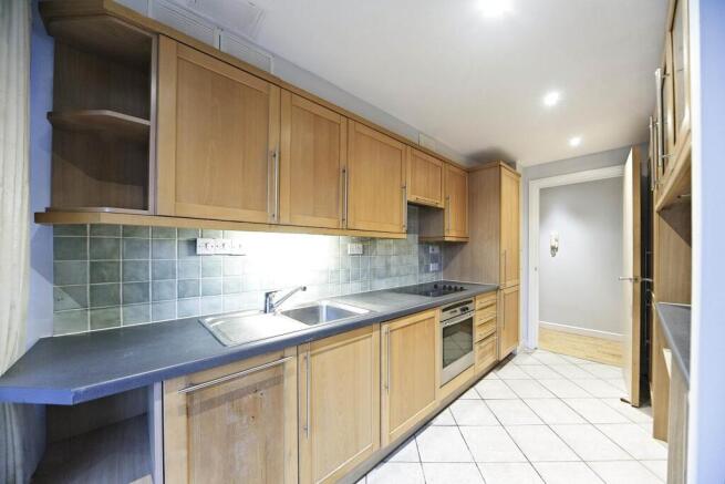 Fully fitted kitchen