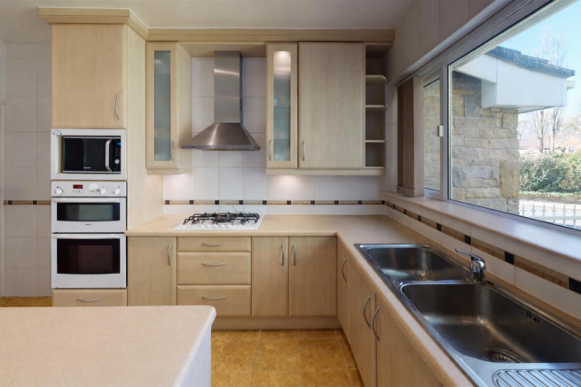 3 bed Detached Bungalow for sale Image 4