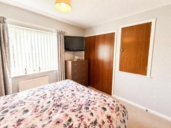 3 bed Semi-Detached for sale Image 10