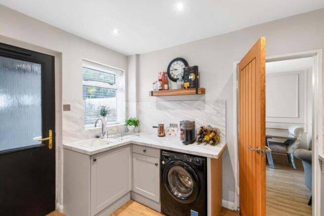 3 bed Terraced for sale Image 10