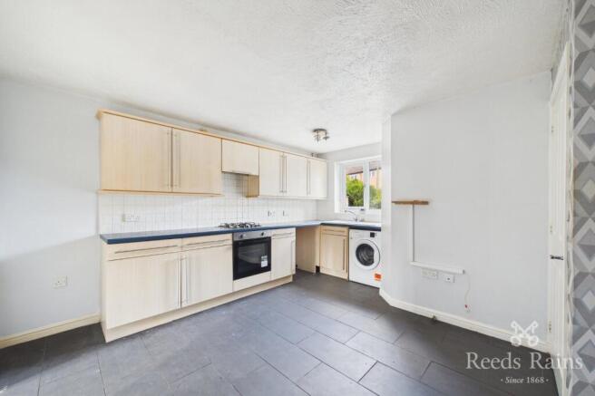 3 bed Semi-Detached for sale Image 6