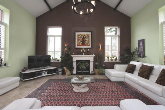 Lounge/Dining Room