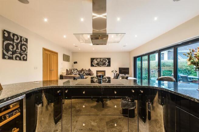 KITCHEN/DINER/ENTERTAINING ROOM