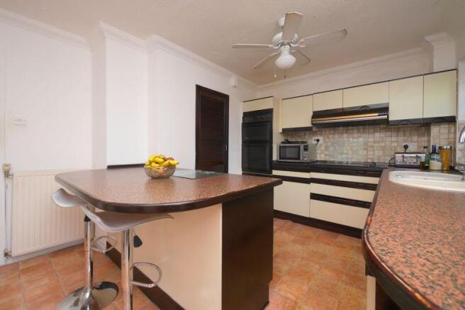 KITCHEN/BREAKF...