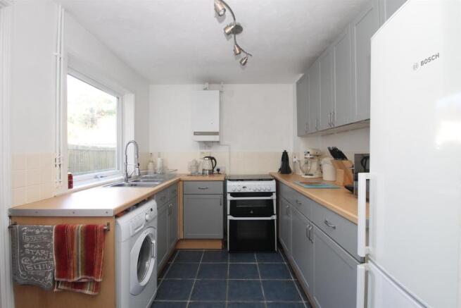 Kitchen: